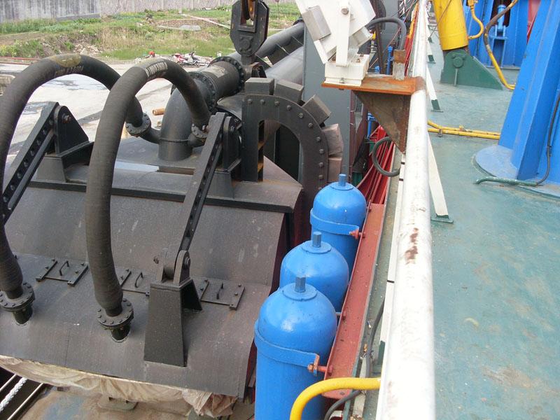 5500m3-tshd-drag-head.JPG