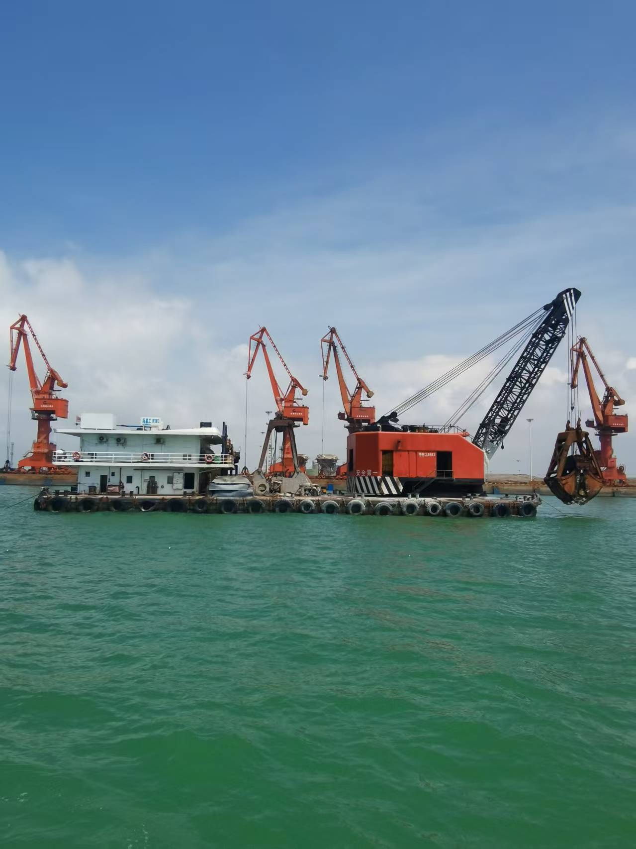 13m3-grab-dredger.jpg