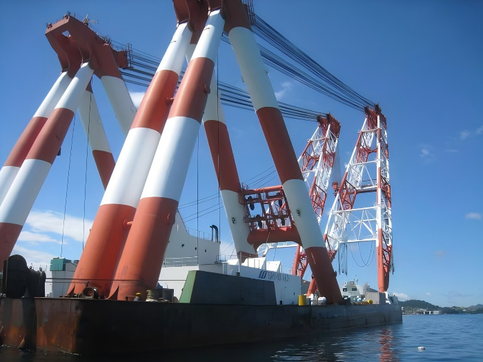3600t-crane-barge.png