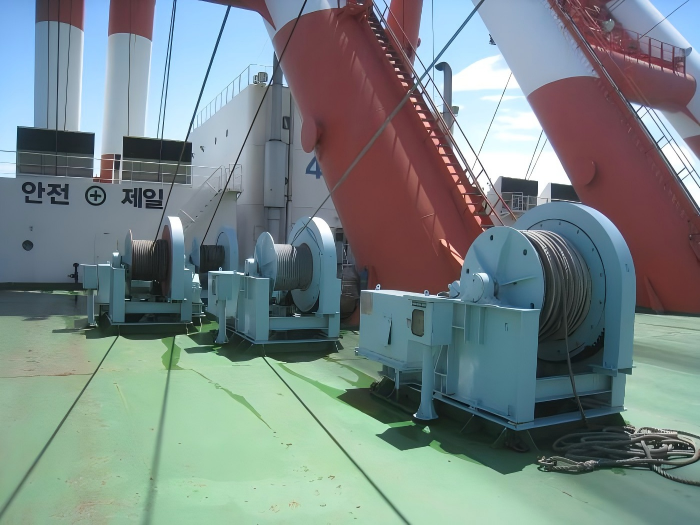 3600t-derrick-floating-crane.png