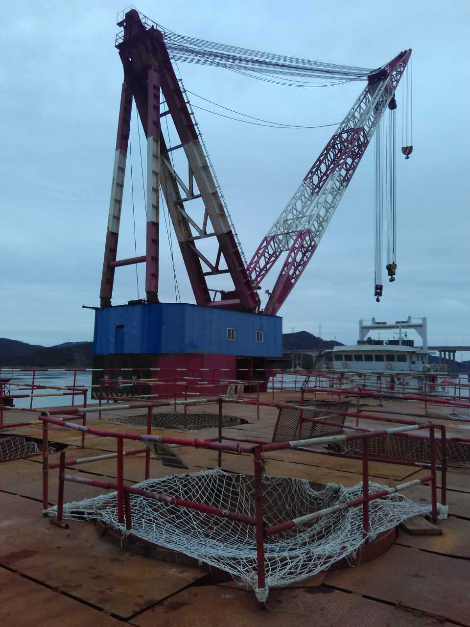 150Tons Floating Crane  