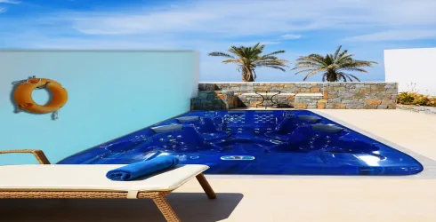 Advanced Composite Materials Raise Durability of Bathtubs and Outdoor Spa Pools
