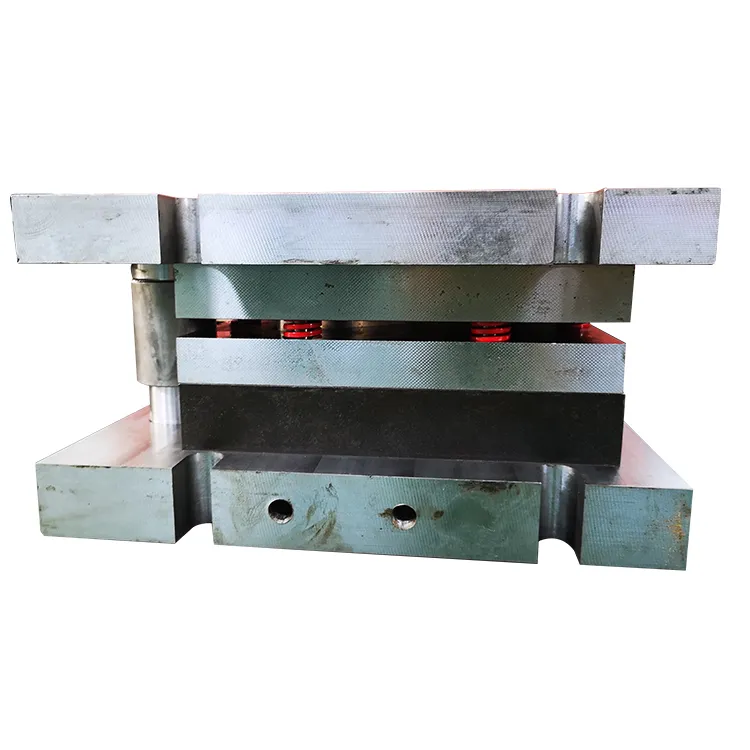 Crescent Cutting Mold