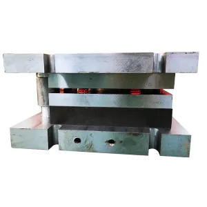 Crescent Cutting Mold