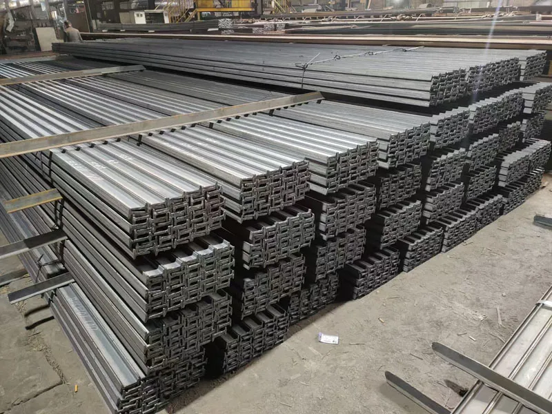 Hot rolled T-shaped steel
