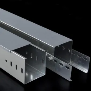 Bandeja de cabos tipo calha