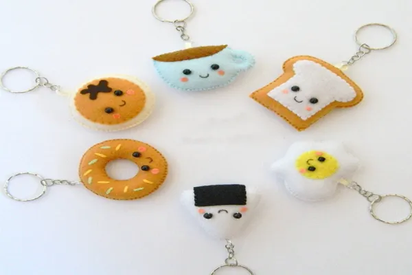 Custom Embroidery Felt Key Chain New Design Felt Keychain 