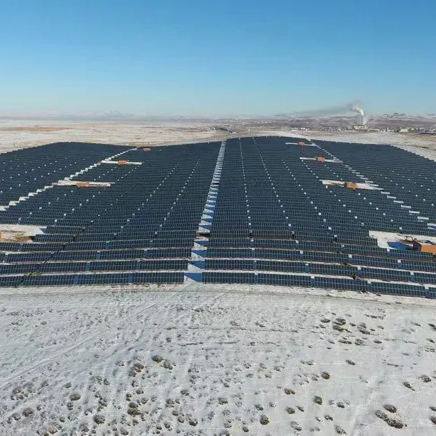 Se ha realizado un sistema de montaje en el suelo de pilas solares de 2,58 MW en Japón