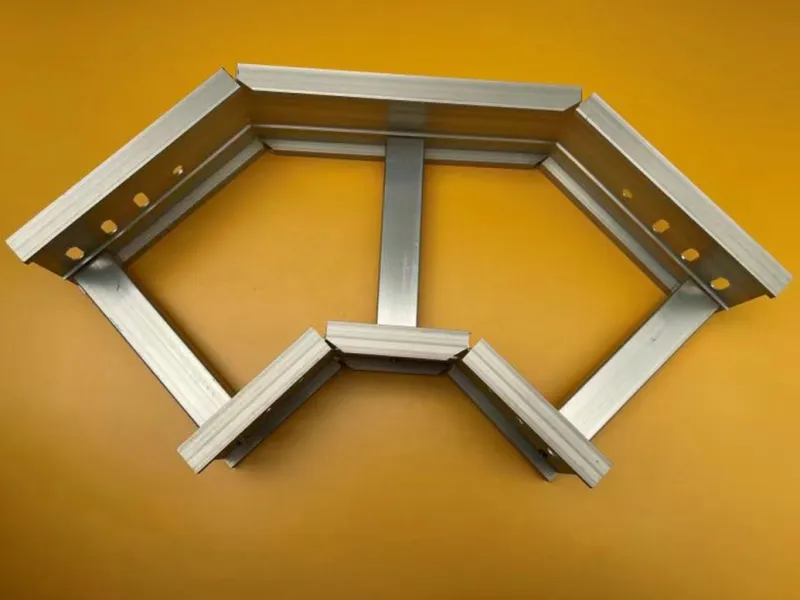 Customized profile elbow