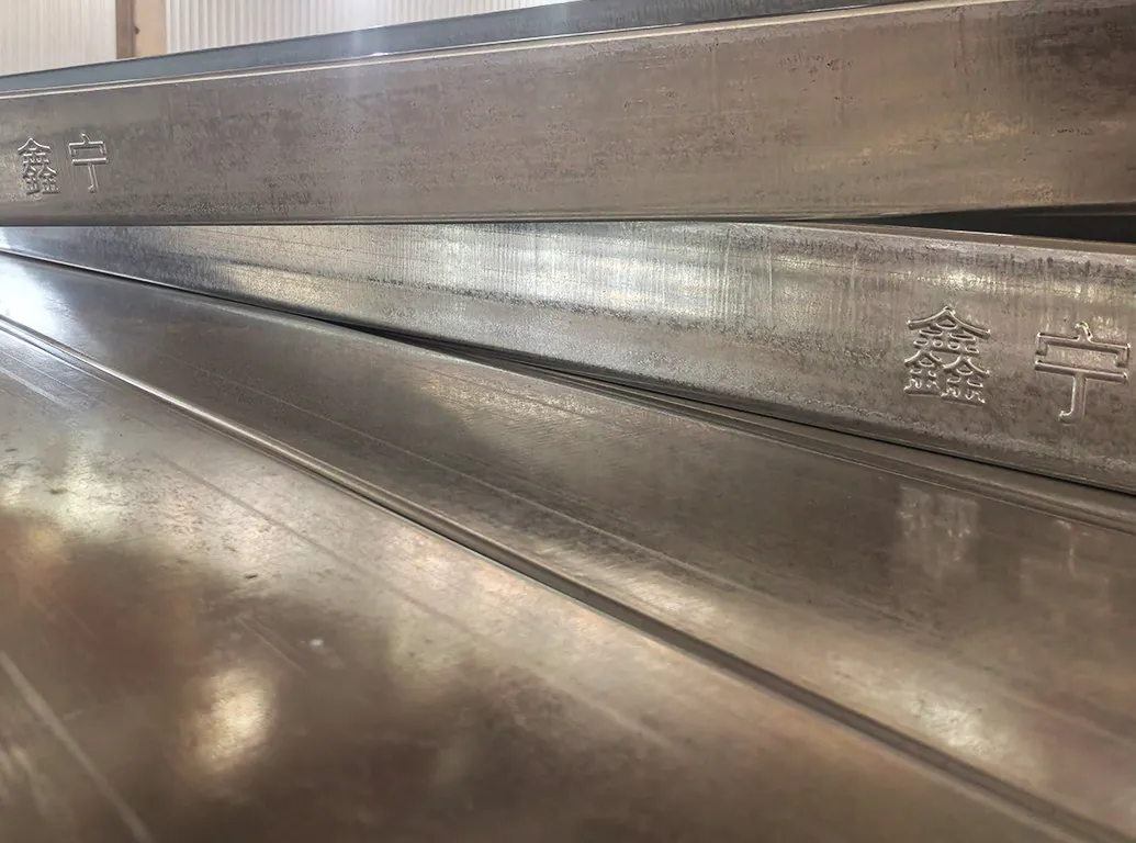 Wholesale of slotted cable trays
