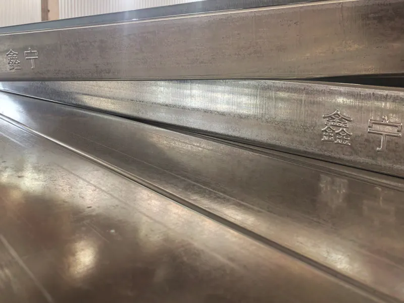 Wholesale of slotted cable trays