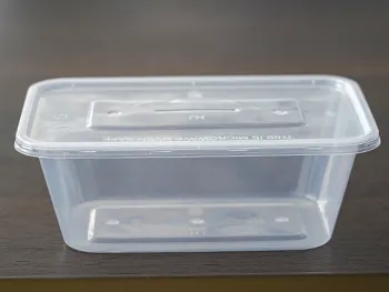 Envase rectangular desechable de pl&aacute;stico reforzado transparente 750