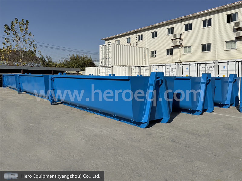 What are the key performance advantages of hook lift bins？