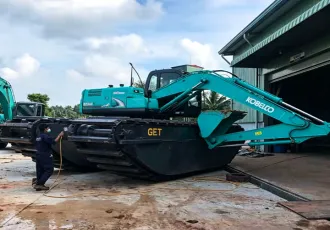 Kobelco 200 Wetland excavator