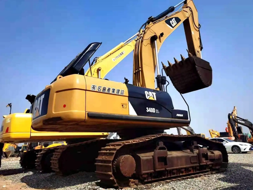 How to Assess Blade Lift and Tilt Function on a Used Bulldozer