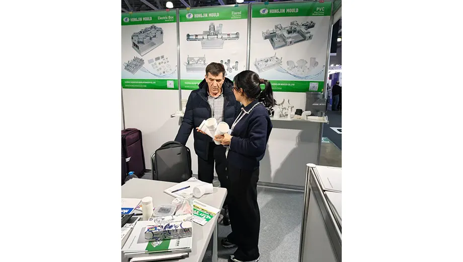 Exposi&ccedil;&atilde;o Russa de Moldes de Acess&oacute;rios para Tubos