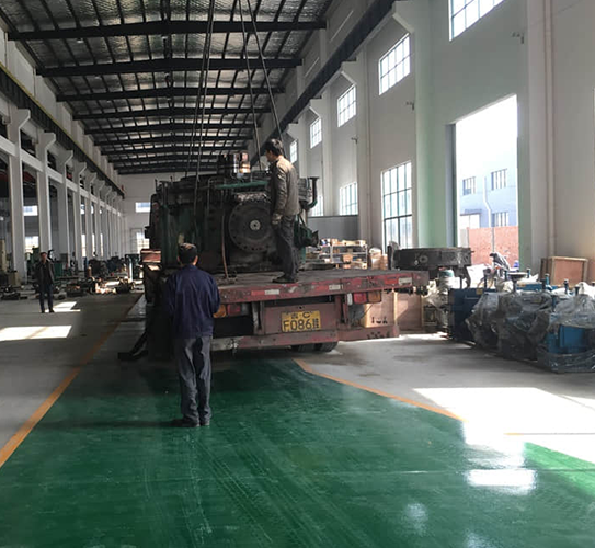 2000KW large vertical mill maintenance