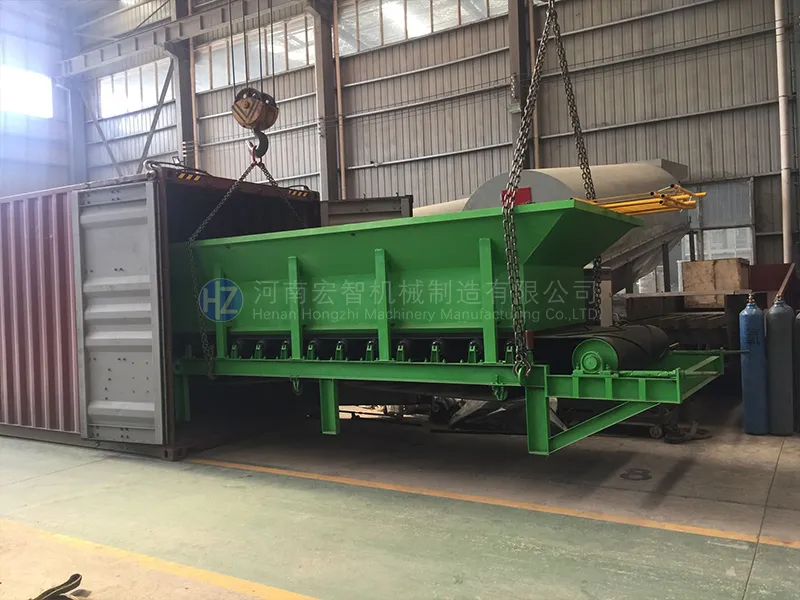 Loading container