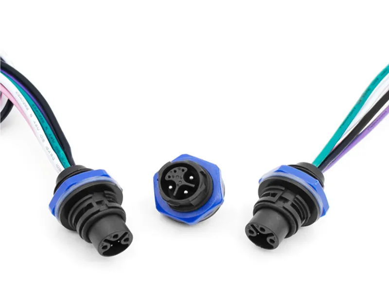 Waterproof plug 3+2 core panel base with rubber coating