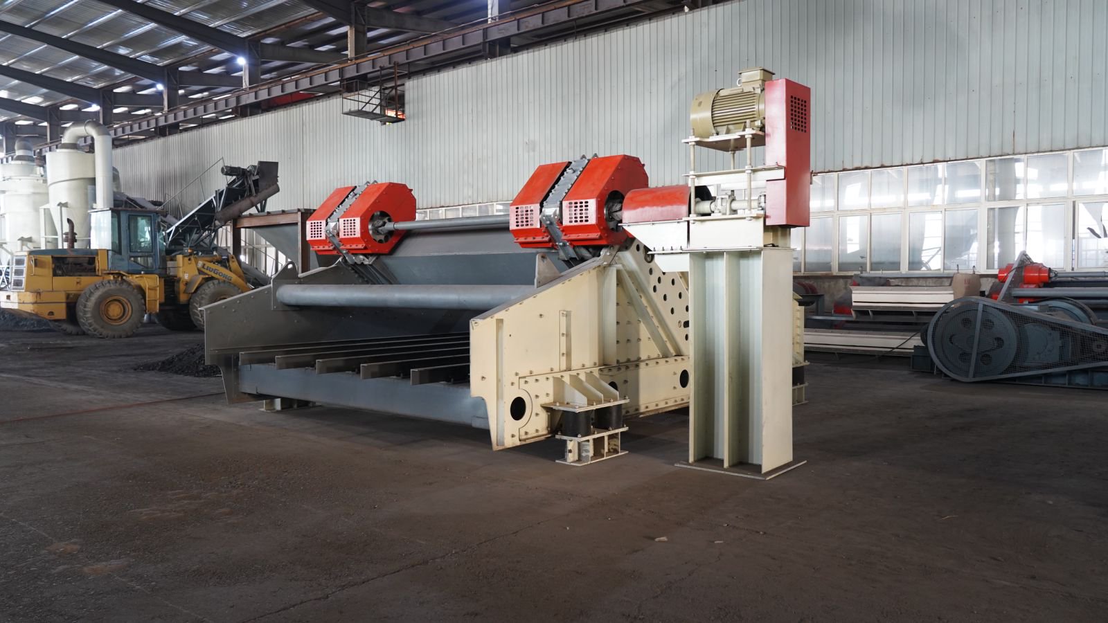 Durable Linear Dewatering Screen for Heavy-Duty Mineral Processing