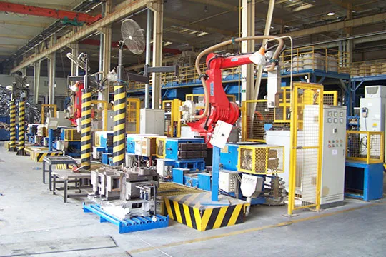 M&aacute;quina de fundici&oacute;n por gravedad basculante automatizada J31