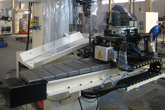 High-Efficiency Cutting High-Speed Band Saw Machine