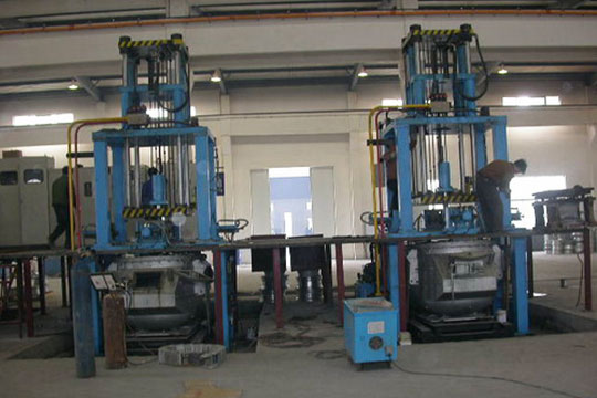 Truss Manipulator for Bridge Construction Applications