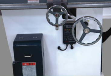 Straight Line Rip Saw