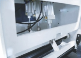 Heavy-Duty Multi Rip Saw With Thin Kerf