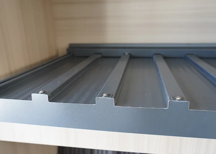 بلاط الألمنيوم العازل للماء والحرارة