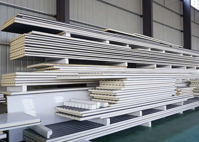 Pressure-resistant and heat-insulating aluminum tiles