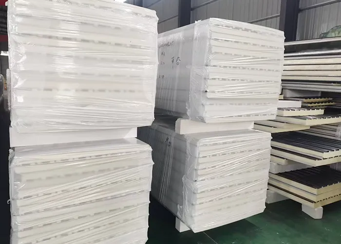 Highly reflective aluminum tiles