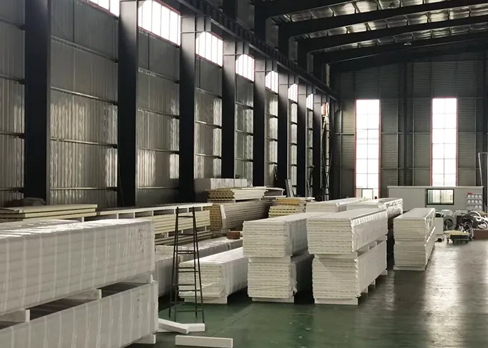Double-layer thermal insulation aluminum roofing sheet