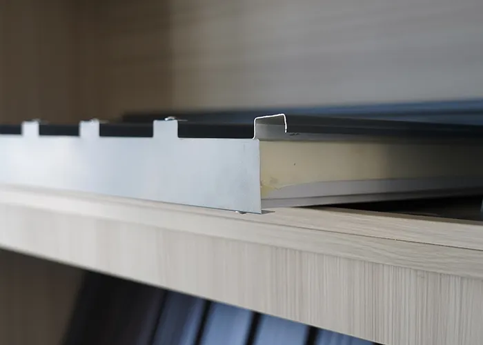 بلاط عازل خفيف الوزن