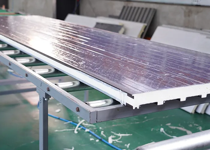 Anti-corrosion and thermal insulation aluminum tiles