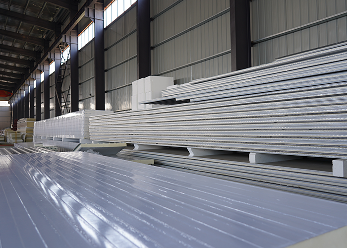 High-efficiency aluminum roofing sheets for suburban homes