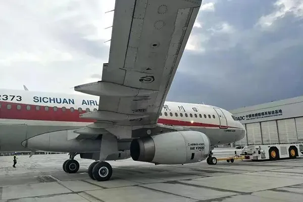 在哈尔滨使用了世界上最大和亚洲唯一的中国飞机回收和再制造基地