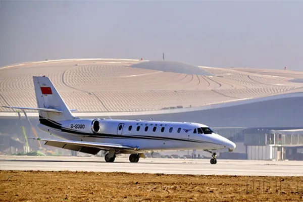 预计&ldquo;世界上最大的飞机&rdquo;将于2020年通过一架航空母舰发射到太空中