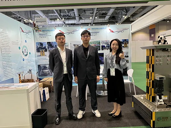 تشرق مجموعة معدات الطيران CFT في معرض هونغ كونغ مع نظام الحفرة المنبثقة في GPU الثورية