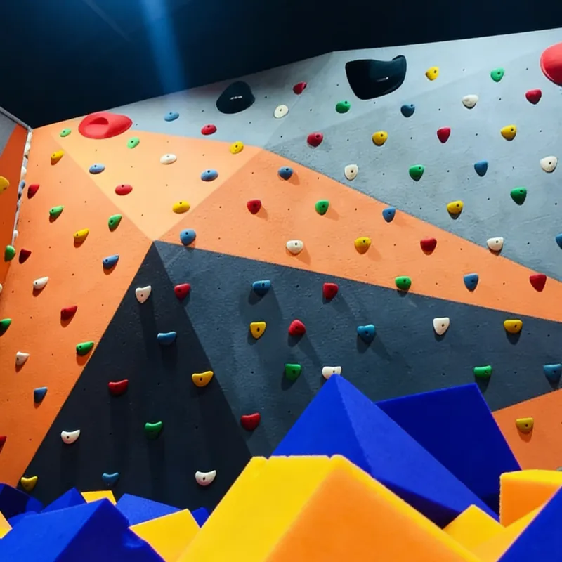 Secure Rock Climbing Anchor Point for Training & Competition