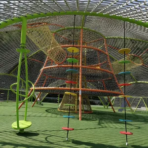 Safe indoor climbing net for playground centers
