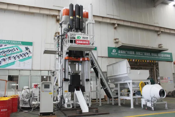 Máquina de briqueting vertical automática