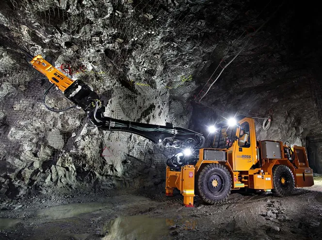 Wear-Resistant Grader Blades for Mining Operations