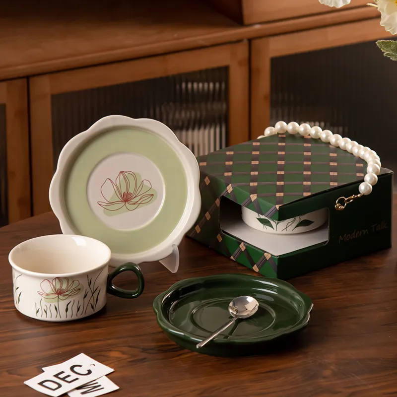 Luxury Flower Design Tea & Coffee Mug Set in Pearl-Finish Gift Box