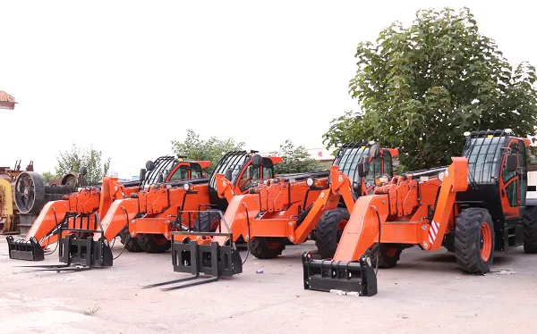wheel backhoe loader for road construction
