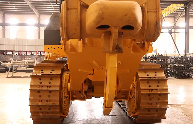 heavy duty tracked backhoe machine