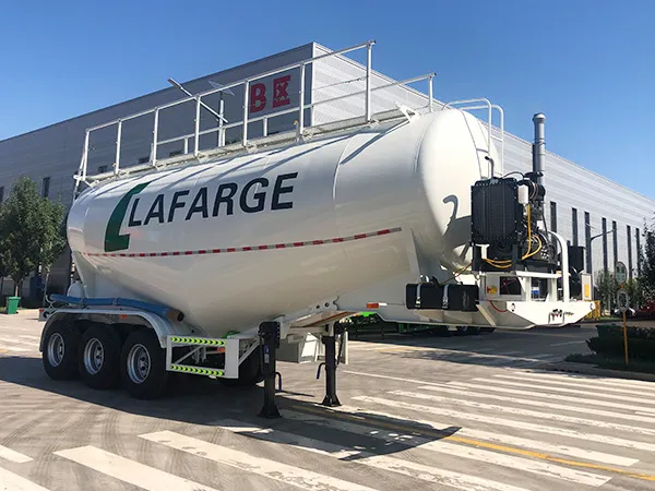 China Powder Tanker Trailer Export Model