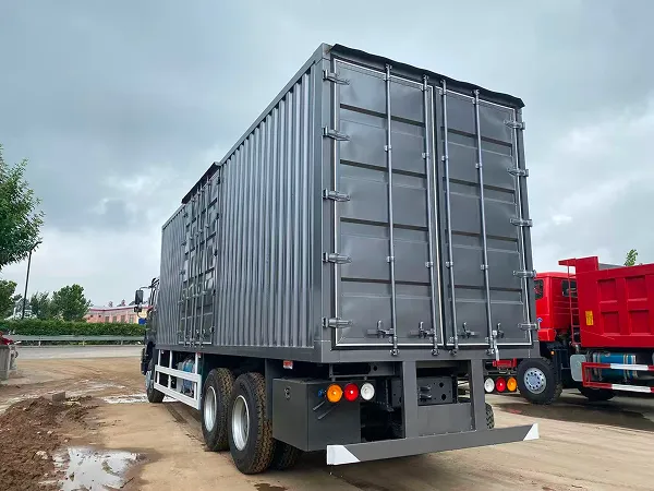 6&times;4 Curtain Side Box Cargo Truck