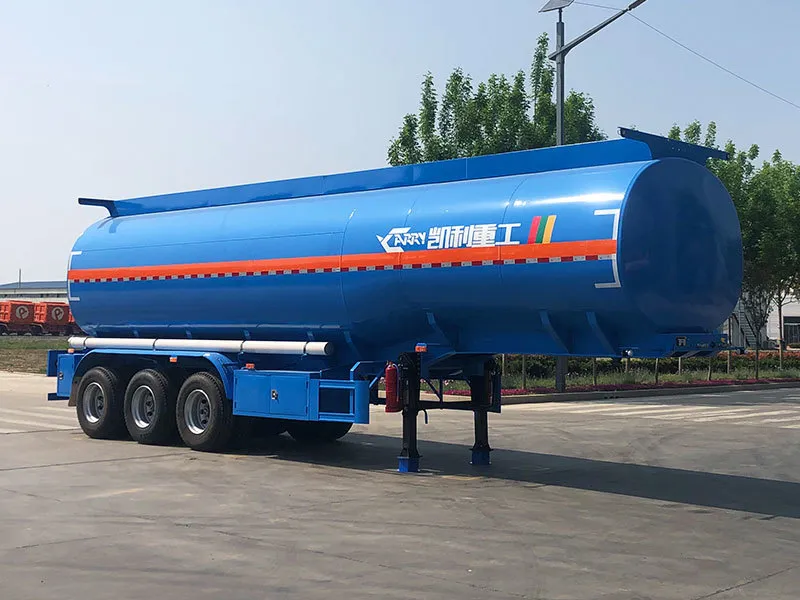 China Fuel Tanker Truck Export Model