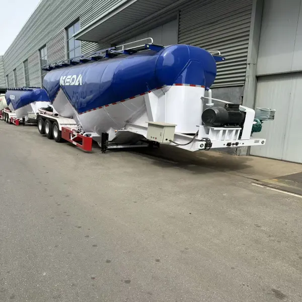 3 Axle Powder Tanker